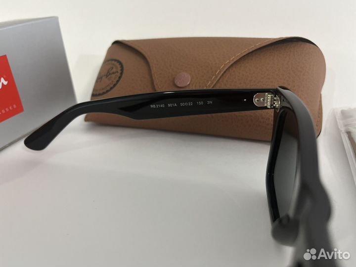 Солнцезащитные очки Ray Ban wayfarer