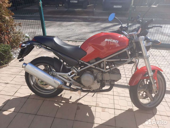 Ducati monstr 400. 2000 г.в