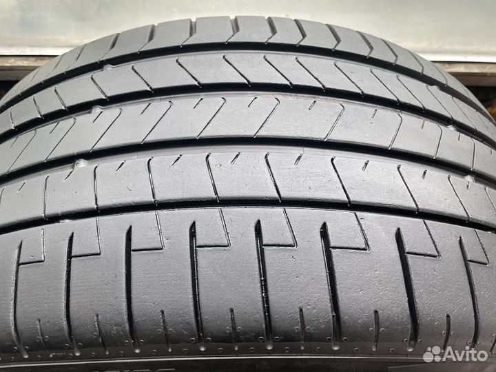 Pirelli P Zero PZ4 295/35 R21 107Y