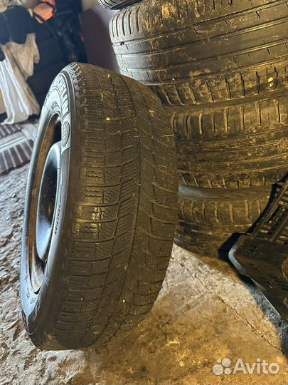 Michelin X-Ice 215/65 R16