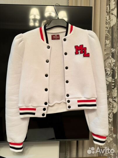 Бомбер Миланы Хаметовой