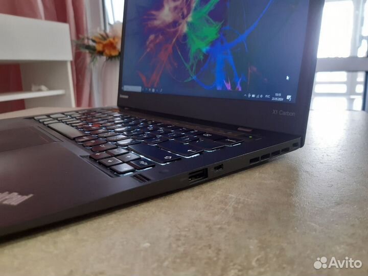 Ноутбук Lenovo ThinkPad x1 Carbon, быстрый, легкий