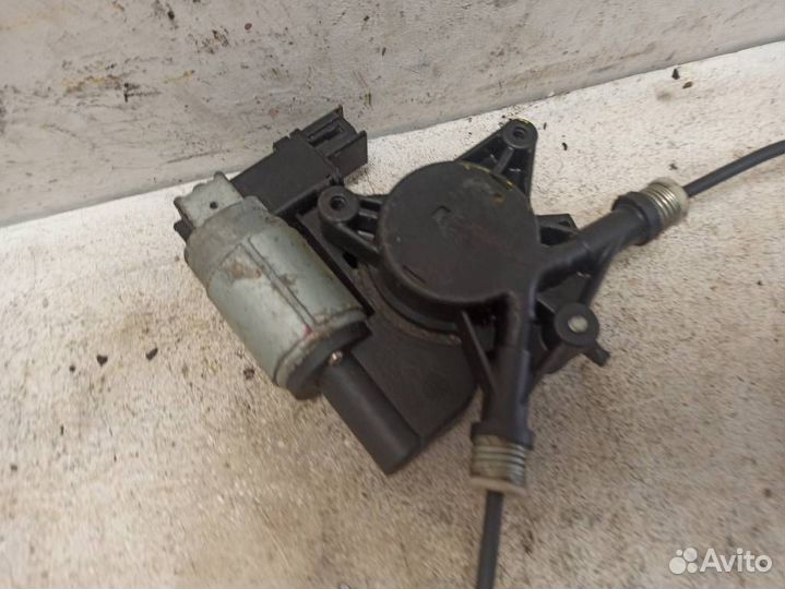 Стеклоподъемник электрический задний правый