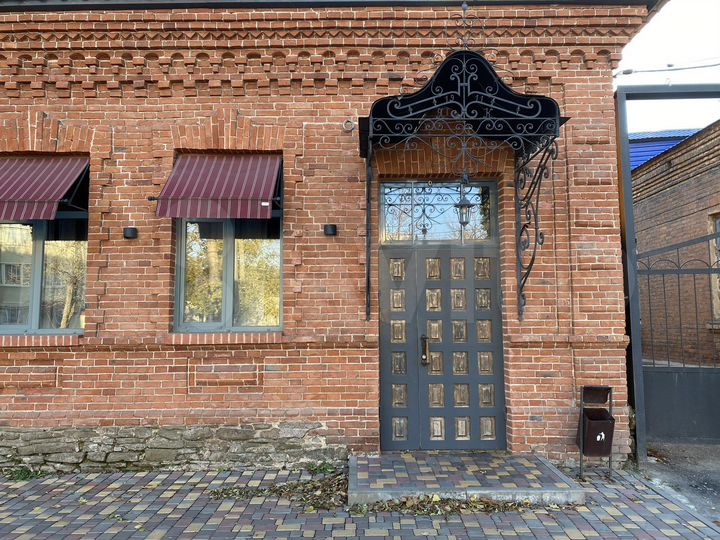 Здание, 245 м²