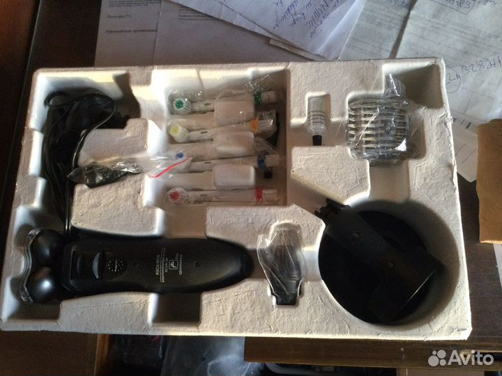 Эл.бритва с 3 насадками-зубная щетка,триммер,машин