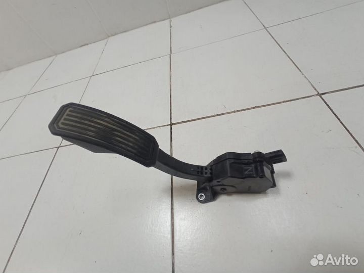 Педаль газа Toyota Avensis T270 ZRT271 2008-2012