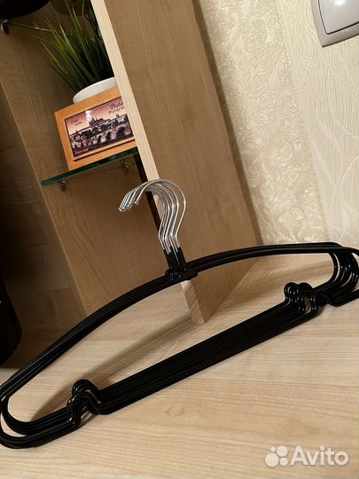 Вешалки плечики новые