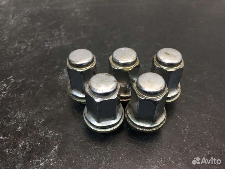 Гайки для тормозных дисков