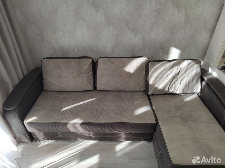 Большой угловой диван бу