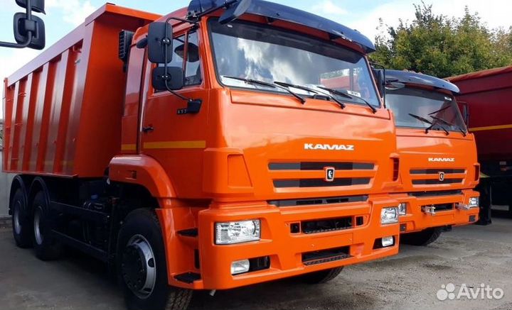 Водитель самосвала Камаз 6520
