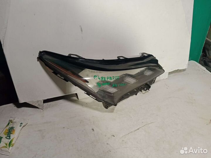 Стекло фары правая lexus NX 200