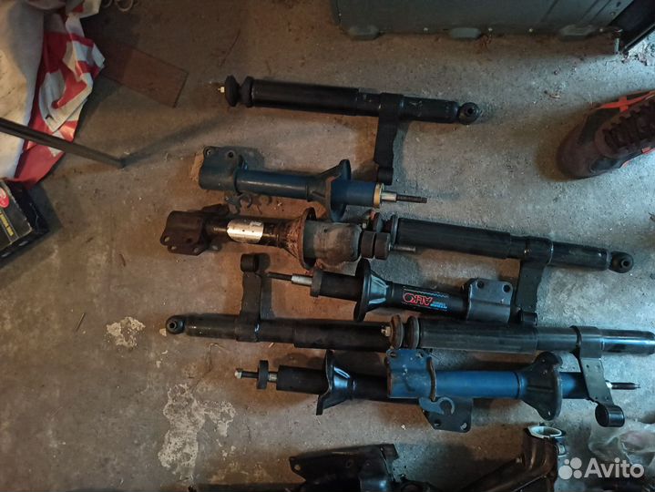 Продам запчасти на форд фиеста 2