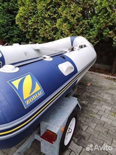 Лодка Zodiac France+ Двигатель Хонда+ прицеп