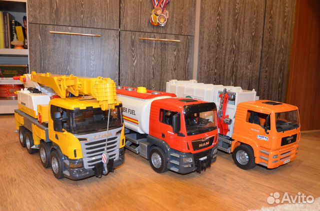 Атомобили Bruder Германия