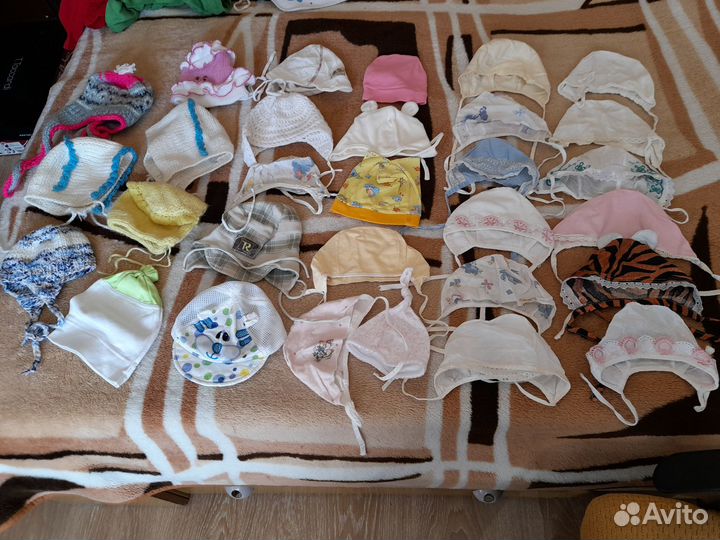 Шапочки, чепчики тонкие и теплые до 2-х лет