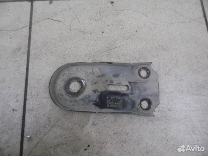 Кронштейн передней балки Ford Focus II 2008-2011