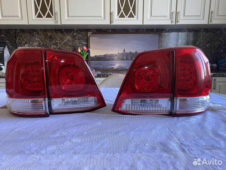 Задние фонари toyoyta land cruiser 200 оригинал