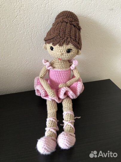 Вязанная кукла ручной работы- балерина