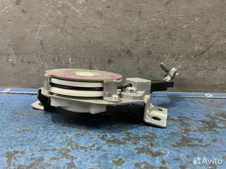 Трос борта правый Mitsubishi Outlander Xl CW