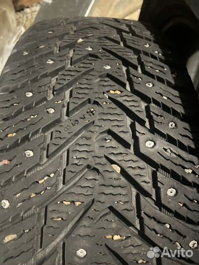 Nokian Tyres Hakkapeliitta 8 SUV 215/65 R17