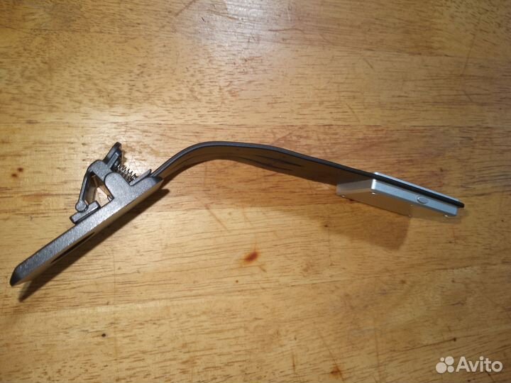 Портативная светодиоидная лампа для чтения