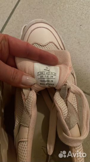 Кроссовки женские новые