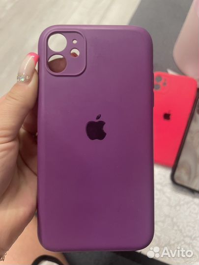 Чехлы на iPhone 11