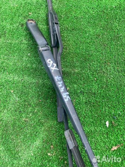 Щеткодержатель (поводок стеклоочистителя, дворник)