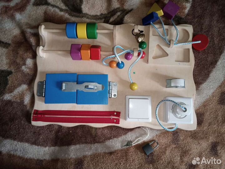 Бизиборд - доска развивающий