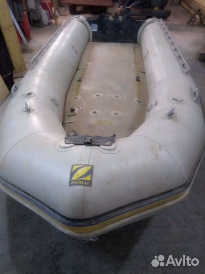 Продам zodiac future 4,7м