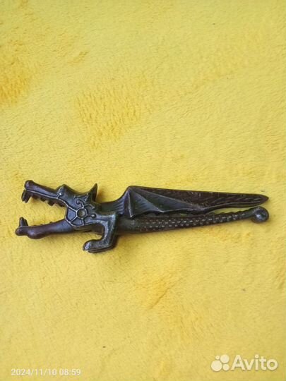 Орехокол дракон СССР