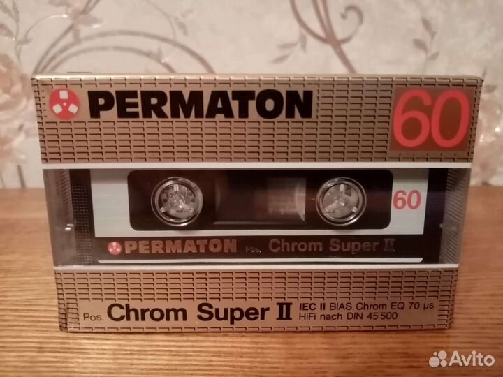 Аудиокассеты запечатанные набором