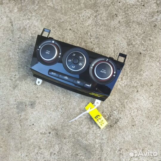 Блок управления отопителем Mazda 3 BK