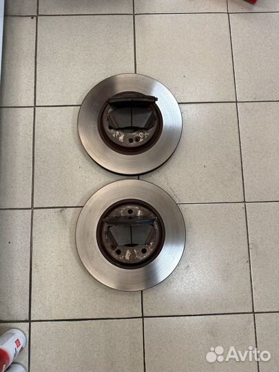 Диски тормозные и колодки передние hyundai i40