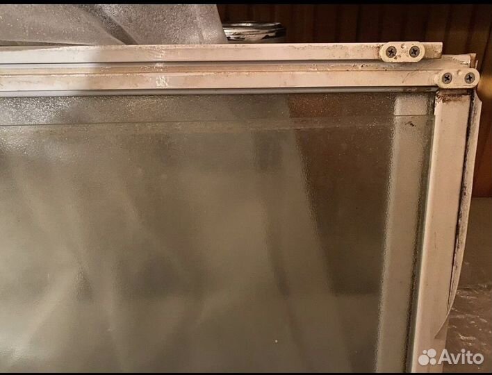 Шторка для ванной стекло