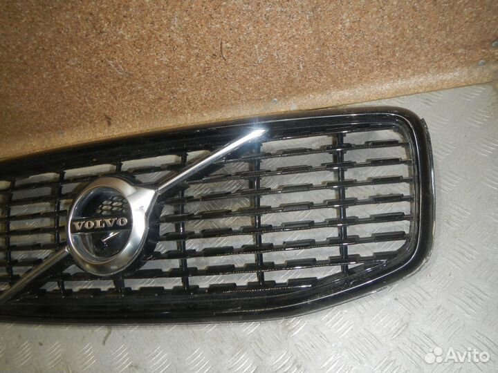 Б/У Б/У Решетка радиатора, Volvo (Вольво) -XC60