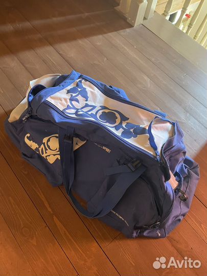 Спортивная сумка на колесах