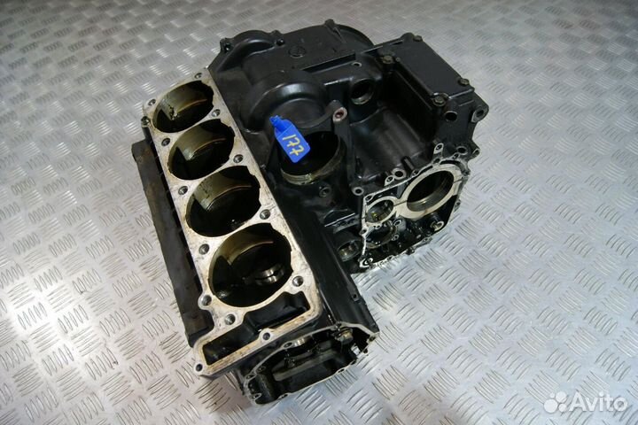 Картер (блок двигателя) Kawasaki ZZR1100-1, ZXT10C