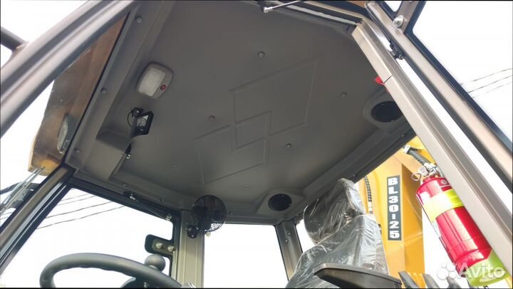 Экскаватор-погрузчик Builder BL30-25, 2023