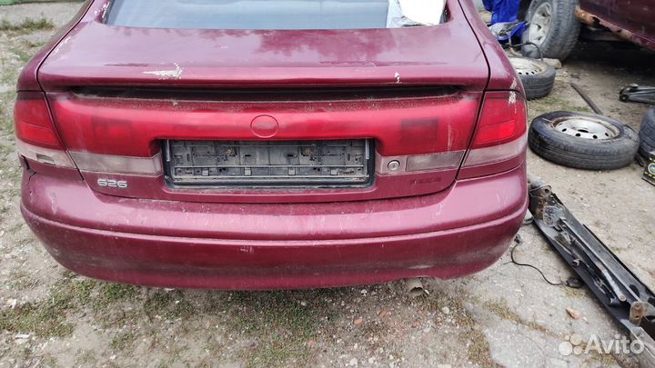 Фонарь крышки багажника mazda 626 ge