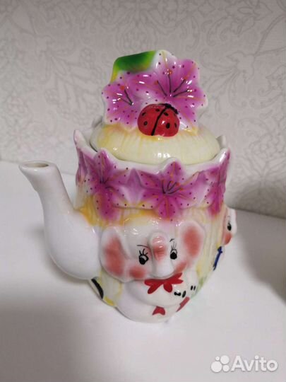 Чайник заварочный и сахарница новое