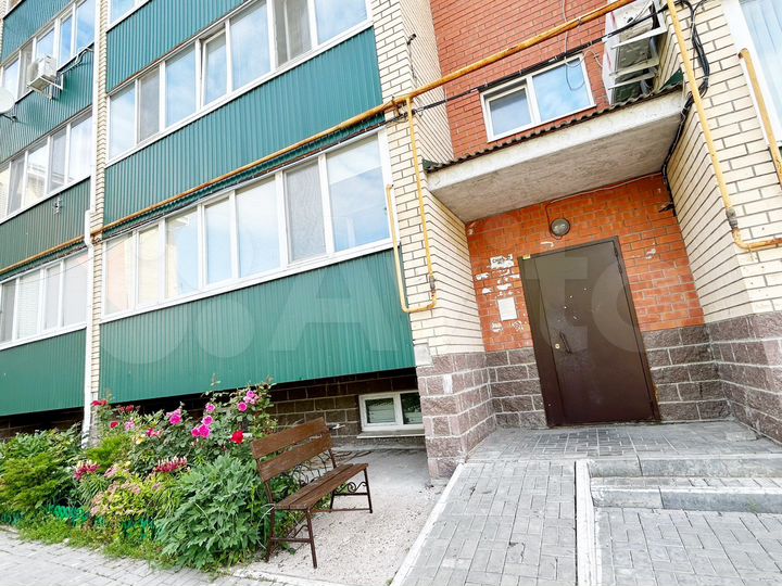 3-к. квартира, 102 м², 4/4 эт.