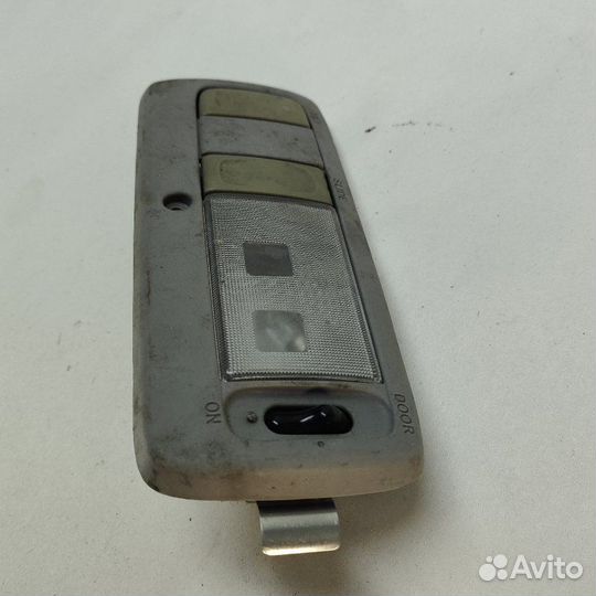 Плафон подсветки салона Toyota Rav4 2000