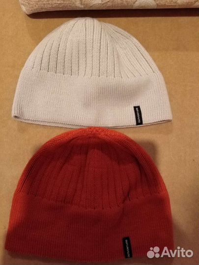 Шапка женская 2 шт в спортивном стиле