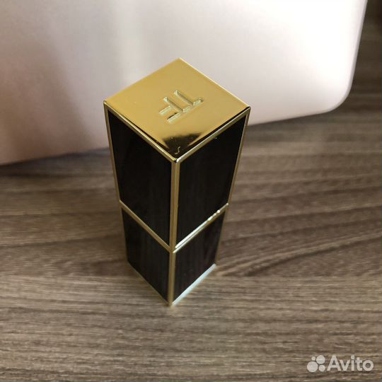 Помада Tom Ford 100 Equus
