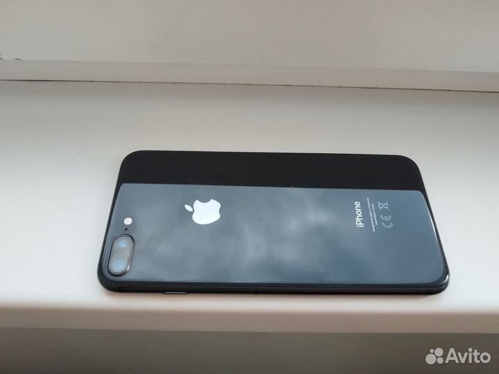 iPhone 8 Plus, 64 ГБ