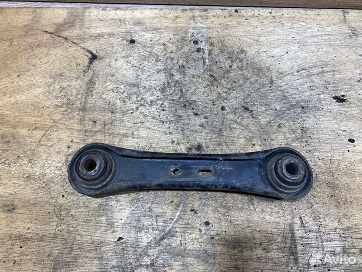 Рычаг задний поперечный нижний левый Ford Mondeo 4