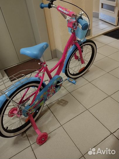 Новый велосипед для девочки
