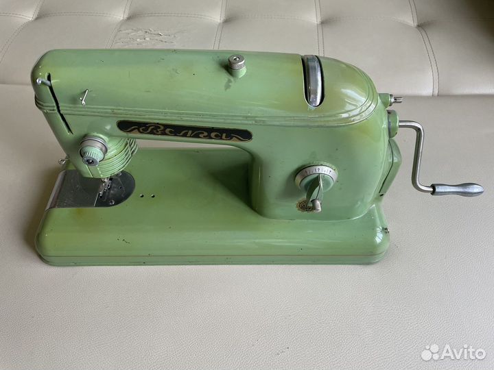 Мошинка швейная Волга б/у