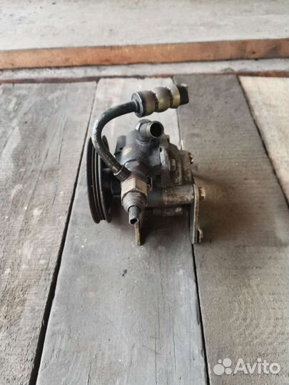 Насос гидроусилителя Toyota на двигатель 5s